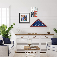 Grande vitrine de boîte à drapeaux en bois pour porte-drapeau triangulaire avec support mural et façade en plexiglas poli