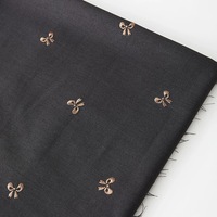 Tissu gris foncé brodé de nœuds papillon en mélange coton-viscose TR pour robes de femmes et costumes d'enfants