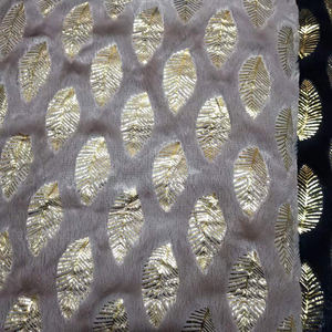 DDP Reciclado Estampado <span class=keywords><strong>en</strong></span> caliente Hoja Forma de hoja Tela de lana barata Nuevo diseño Tela de terciopelo de poliéster de felpa - Product Image 3