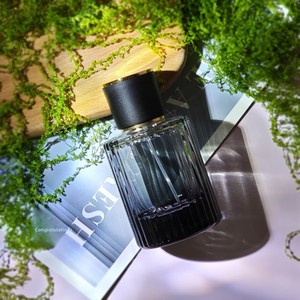 Flacon pulvérisateur de parfum en verre 50 ml/1,7 oz, atomiseur de voyage rechargeable vide, 3 types de distributeurs ronds, sans diffuseur à bâtonnets, fabriqué en Chine - Product Image 2