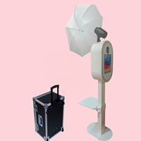 Machine Photobooth Portable, Station Selfie 2-en-1 Compatible avec Appareil Photo, Lumière RVB, Valise de Transport pour Location Événementielle Mariages Fêtes