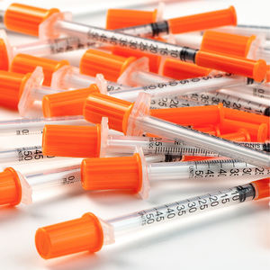 Seringue à insuline ultra-fine 31g 0,5ml 1ml jetable stérile injection indolore usage animal qualité médicale PP certifiée CE ISO - Product Image 4