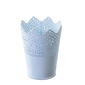 Vase à fleurs de bureau <span class=keywords><strong>en</strong></span> métal galvanisé de conception moderne Fourniture <span class=keywords><strong>en</strong></span> usine de seau à fleurs <span class=keywords><strong>en</strong></span> étain creux <span class=keywords><strong>en</strong></span> dentelle <span class=keywords><strong>Pot</strong></span> à fleurs pour plantes - Product Image 6