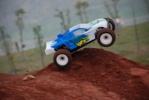 AiJH VRX Racing R0021 Auto RC in Scala 1:8, Camion Brushless ad Alta Velocità 60km/h, Modello di Auto RC Fuoristrada - Product Image 3