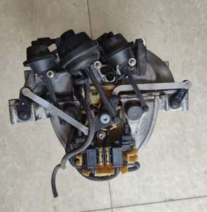 Collecteur d'admission d'air moteur 272 d'origine authentique pour W164 W221 W204 W211 R171 Produit d'occasion d'origine authentique 272 - Product Image 3