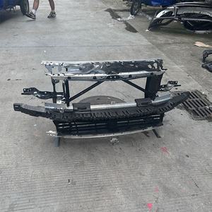 Utilisé dans le cadre du pare-chocs avant G30LCI <span class=keywords><strong>de</strong></span> <span class=keywords><strong>la</strong></span> série 5 pour renforcer <span class=keywords><strong>la</strong></span> poutre d'impact du pare-chocs avant Pièce OEM OE51117385288 - Product Image 3