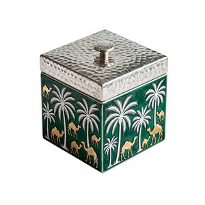 Boîte à collation en métal émaillé vert foncé imprimée, couvercle plat, motif chameau doré et palmier, pot de rangement décoratif, vaisselle de table - Product Image 1