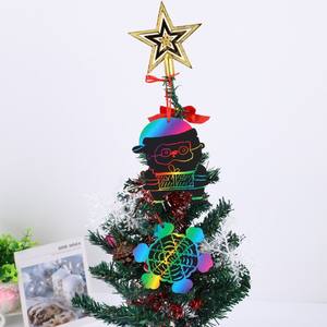 Set di Fogli da Grattare Natalizi Assortiti per Lavoretti, Decorazioni Regalo in Carta Nera <span class=keywords><strong>Scratch</strong></span>-Off con 12 Stilo in Legno e 48 Nastri Colorati - Product Image 4