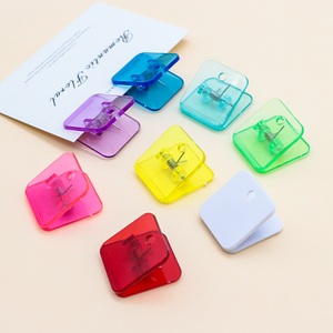 <span class=keywords><strong>Clips</strong></span> de reliure en plastique acrylique colorés avec impression de logo personnalisé, prêts à être expédiés, forme carrée, notes adhésives, clip adhésif d'angle - Product Image 4