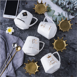 Tasse en céramique de luxe créative nordique avec support de té<span class=keywords><strong>l</strong></span>éphone intégré, idéale pour les amateurs de café et de thé au lait, parfaite pour les cadeaux d'affaires - Product Image 5