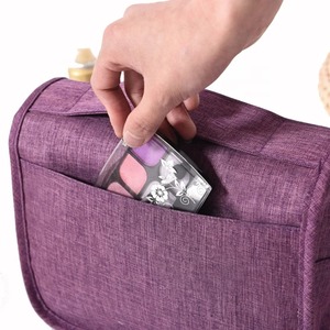 Portable <span class=keywords><strong>pas</strong></span> <span class=keywords><strong>cher</strong></span> femmes sac cosmétique pliable étanche grand <span class=keywords><strong>organisateur</strong></span> <span class=keywords><strong>de</strong></span> maquillage suspendus hommes <span class=keywords><strong>voyage</strong></span> trousse <span class=keywords><strong>de</strong></span> toilette - Product Image 3