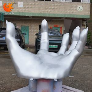 Patung Tangan Fiberglass Kustom yang Dicat untuk Dekorasi Lanskap Taman Ruang Hijau Luar Ruangan - Product Image 1