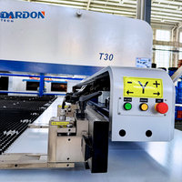 Mesin CNC Turret Punch Mekanik yang Kokoh 32-Stasiun untuk Kabinet Listrik Presisi Tinggi Lembaran Logam DARDON