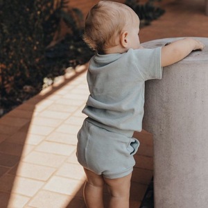 2 pièces de vêtements pour enfants à la mode, ensemble à manches courtes unisexe personnalisé pour enfants, vêtements pour bébés de couleur unie pour l'été - Product Image 6