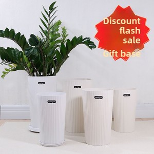 Grand pot de fleurs surdimensionné en résine imitation céramique ; <span class=keywords><strong>Jardinière</strong></span> Oiseau de paradis 2024 ; Pièce d'appoint élégante et simple <span class=keywords><strong>sur</strong></span> <span class=keywords><strong>pied</strong></span> haut pour salon - Product Image 3
