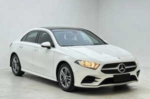 <span class=keywords><strong>Mercedes</strong></span>-Benz <span class=keywords><strong>Clase</strong></span> <span class=keywords><strong>A</strong></span> <span class=keywords><strong>A</strong></span> <span class=keywords><strong>180</strong></span> L Sport Sedan 2020 - Product Image 3