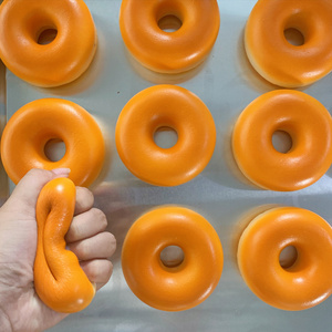 ฟองน้ำนุ่ม DIY รูปนิ้วหัวแม่มือ วัสดุ PU กลิ่นดั้งเดิม ของตกแต่งโดนัท ของเล่นแขวนผนัง ของขวัญน่ารัก บีบเล่นได้ - Product Image 4