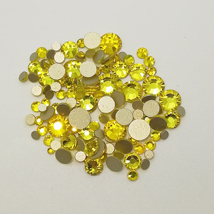 Diamantes de imitación de cristal ecológicos de tamaño mixto de alta calidad, piedra trasera plana de <span class=keywords><strong>diamante</strong></span> no Hotfix para arte de uñas DIY - Product Image 4