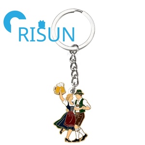 Porte-clés Souvenirs du Festival de la <span class=keywords><strong>Bière</strong></span> Bavarois Allemand en Métal, Personnalisé avec Émail UV, Chapeau Alpin d'Oktoberfest, Vente en Gros - Product Image 2