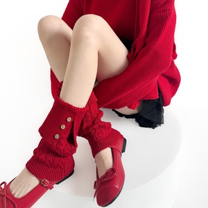 Calze Sovrapposte Rosse Autunno Inverno Anno del Maiale, Design Retrò Bordeaux con Bottoni, Calze a Maglia a Metà Polpaccio, Atmosfera Natalizia - Product Image 2