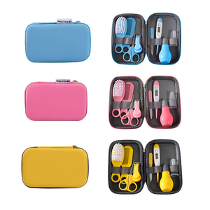 Kit de Soins Essentiels pour Bébé de 8 Pièces : Ongles, Cheveux, Santé, Distributeur de Médicaments, Thermomètre et Brosse de Toilettage – Matériaux Sûrs - Product Image 6