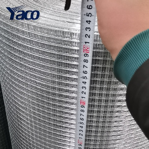 Rouleau de grillage soudé en fil d'acier à faible teneur en carbone galvanisé, maille carrée argentée de 1/4 et 1/2 pouce pour cages à lapins, service de découpe <span class=keywords><strong>YACO</strong></span> - Product Image 3
