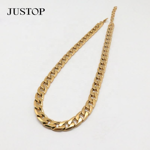 Collar de Cadena de Eslabones Unisex de Acero Inoxidable Personalizado, Chapado en Oro de 18K, Joyería Moderna y Ecológica para Hombres y Mujeres - Product Image 3