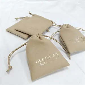 Bolsa con cordón de joyería de lujo personalizada, bolsa de embalaje de regalo de terciopelo suave con logotipo de lámina dorada, cuerdas de dibujo de cera, bolsa de joyería de gamuza - Product Image 1