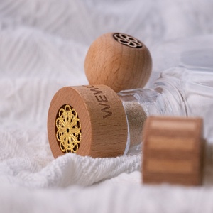 Tapón de Corcho Natural para Botellas de Vino, Licores y Fragancias, de Madera, con Diferentes Formas Personalizadas, Marca WeWood de Vietnam - Product Image 3