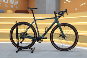 Bicicleta de Carretera y Montaña de Gravel para Adultos con Cuadro de Aluminio de 16 Pulgadas, Frenos de Disco de Fibra de Carbono, 700cc, 11kg - Product Image 2