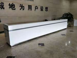 High End LED Ánh Sáng Vẻ Đẹp <span class=keywords><strong>MDF</strong></span> Phía Trước Dài Hiện Đại Trắng Bóng Salon Văn Phòng Khách Sạn Ngân Hàng Tiếp Tân Bàn - Product Image 3