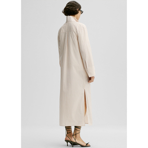 Abito chemisier da donna con bottoni, vestibilità rilassata, lunghezza <span class=keywords><strong>maxi</strong></span>, <span class=keywords><strong>colletto</strong></span> a punta, spalle scese, spacchi laterali, 100% cotone. - Product Image 6