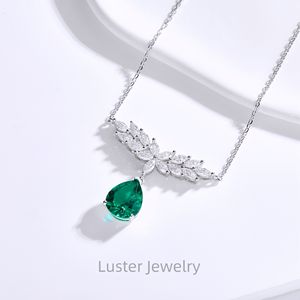 Lustro elegante placcato oro 18k 925 argento 10x12mm pera laboratorio Colombia collana pendente smeraldo con pavé Moissanite - Product Image 3