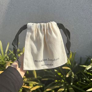 Sac en coton mousseline bio personnalisé, écologique, avec cordon de serrage et logo imprimé – Offre Spéciale - Product Image 4