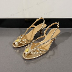 XINZI RAIN-Sandalias personalizadas de verano a la moda para mujer, Sandalias de tacón bajo con punta cuadrada, color dorado y plateado - Product Image 1