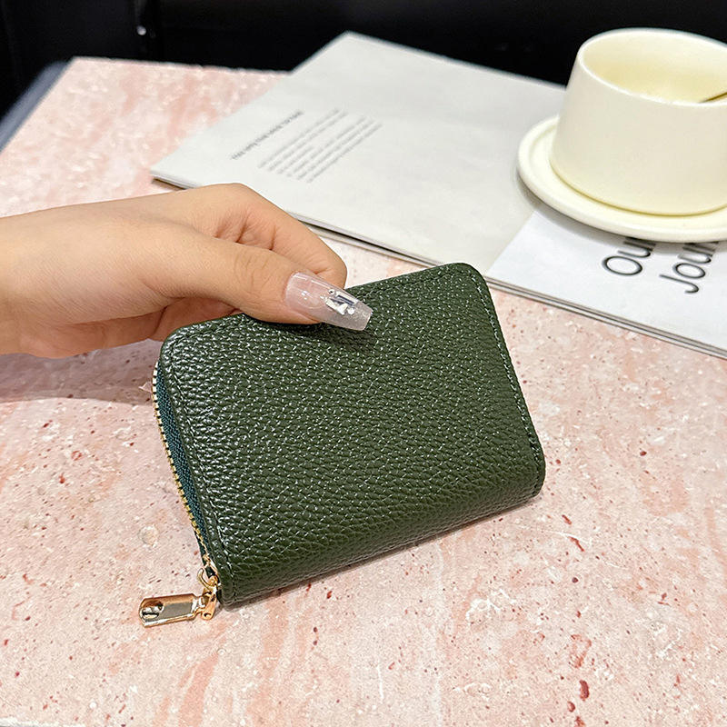 สีเขียว