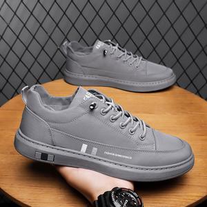 รองเท้าผ้าใบผู้ชายแบบลำลอง น้ำหนักเบา ระบายอากาศได้ดี หัวกลม มีเชือกผูก พื้นยาง เหมาะสำหรับทุกฤดูกาล - Product Image 1