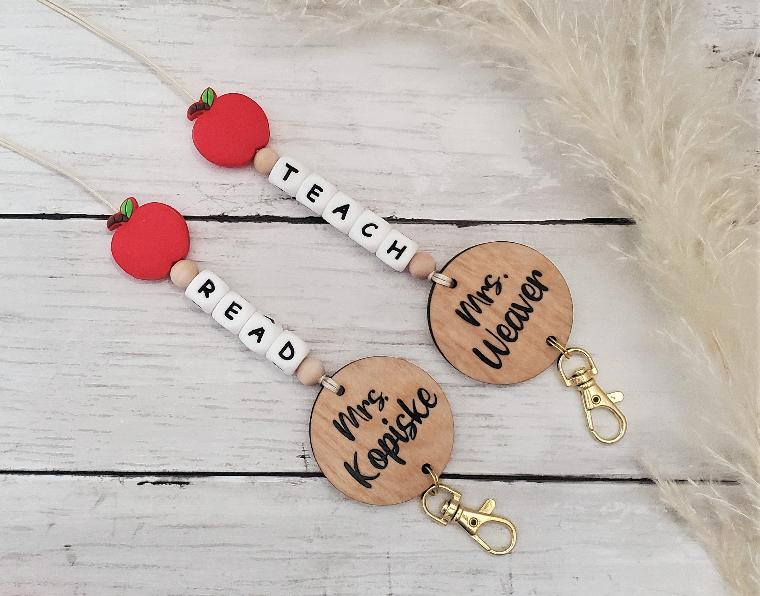 JY High Quality Color Tassel Key Chain Leopard Printed Silicone Bead Wristband Bracelet Key Ring Image 4