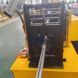 Machine de fabrication de tuyaux en acier soudés à prix abordable avec PLC et moteur 15KW, machine à fabriquer des tuyaux à économie d'énergie - Product Image 4