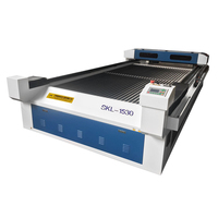 Mesin Pemotong Batok Kelapa 150W, Pisau Laser Dua Kepala Mesin Ukir SKL-1325 untuk Plat Ruber Seni Kayu