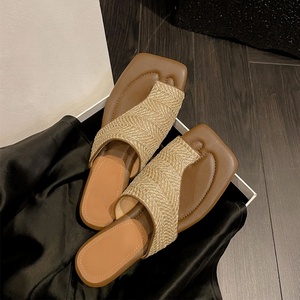Leather Ladies Heeled Sandals Comfortable Padding Insole 4cm <b>Block</b> Heel Summer Slide Women's Straw Woven Sandals - Product Image 3