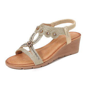 Nouvelles sandales à diamants de mode européenne et américaine, édition coréenne, talon compensé épais, chaussures pour femmes, confortables et douces - Product Image 2