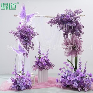 ซุ้มดอกไม้แต่งงานสีเขียว ประดับผนังด้วยดอกไม้ผ้าไหมสีม่วง สำหรับพิธีแต่งงาน - Product Image 1