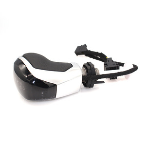 Pommeau de levier de vitesse LED pour voitures Volkswagen avec éclairage, design ergonomique entièrement en cuir - Product Image 1