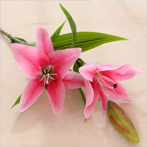 Fiori Artificiali di Lusso in Seta Fatti a Mano, 3 Teste di Giglio Bianco Effetto Reale, Moderni per Decorazioni Domestiche e per il Giorno di Scherzi d'Aprile - Product Image 4