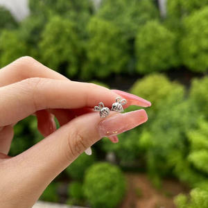 Boucles d'oreilles en or blanc E1903, bijoux fantaisie unisexes mignons, cadeau de mode - Product Image 4