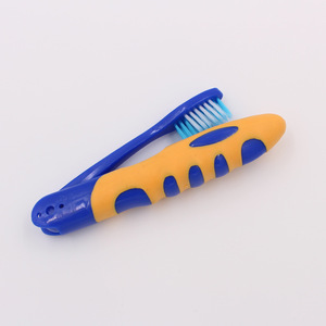 Brosse à dents de voyage pliable à poils souples, taille dépliée de 19,5 cm, pour adultes, brosse à dents manuelle avec design compact - Product Image 2