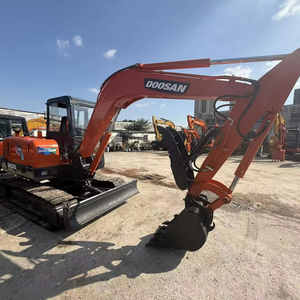 Excavadora hidráulica de cadenas Doosan DH55 de 5.5 toneladas en buen estado - Product Image 1