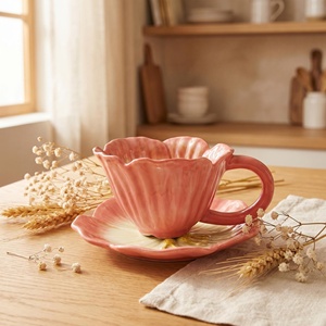 Juego de Taza y Platillo de Cerámica con Forma de Flor en Degradado Rosa Pastel, Superventas y Creativo |   Floral Bonito - Product Image 5