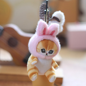 KM Llavero de Peluche Suave con Diseño de Gato Tiburón de Anime Adorable, Colgante Ecológico en Relieve de Camarón Frito para Bolsos - Product Image 6